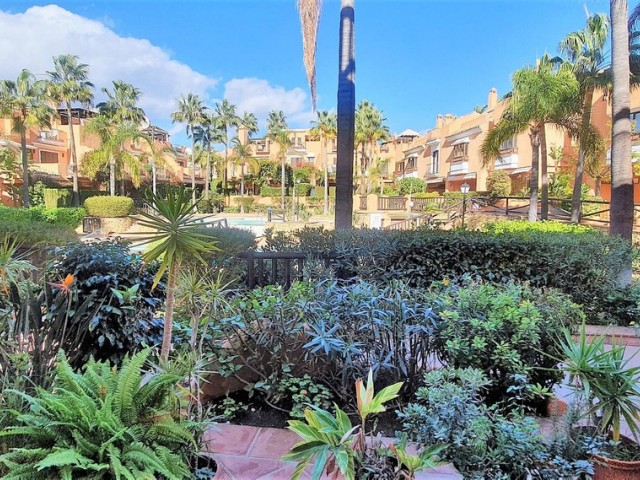 2 Schlafzimmer Reihenhaus in Bahía de Marbella