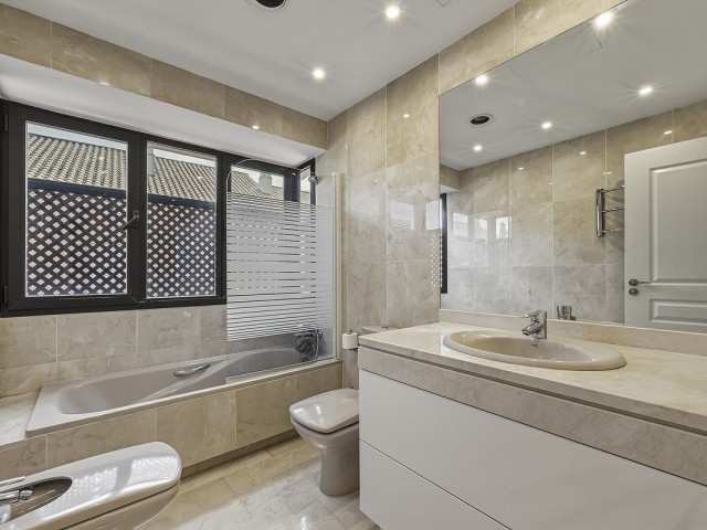 2 Schlafzimmer Reihenhaus in Bahía de Marbella