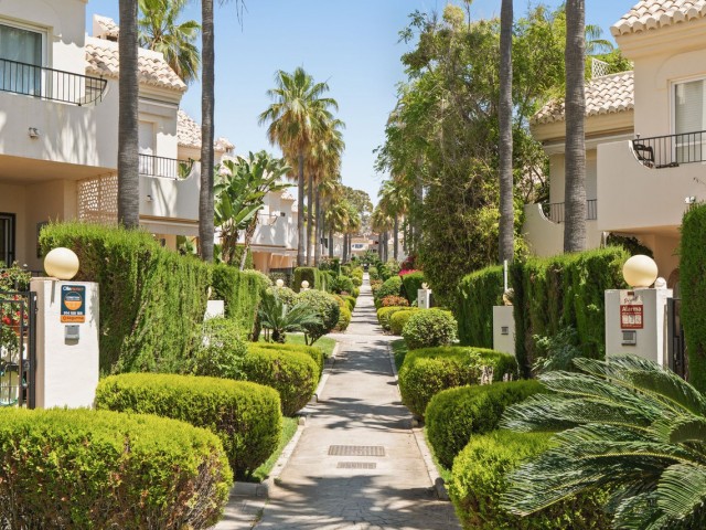 Townhouse, Costabella
