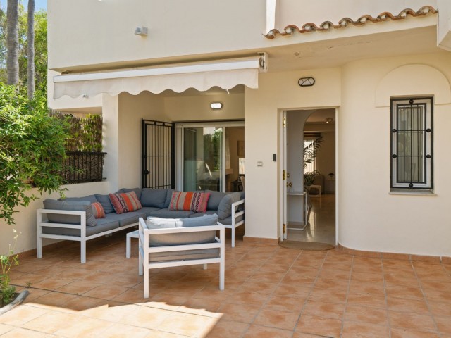 4 Bedrooms Townhouse in Costabella