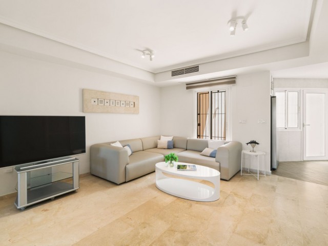 4 Bedrooms Townhouse in Costabella
