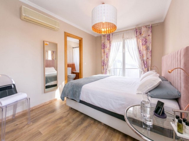 5 Bedrooms Villa in Mijas