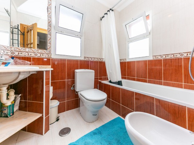 5 Bedrooms Villa in Mijas
