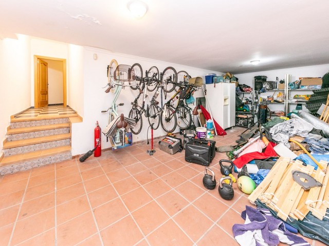 5 Bedrooms Villa in Mijas