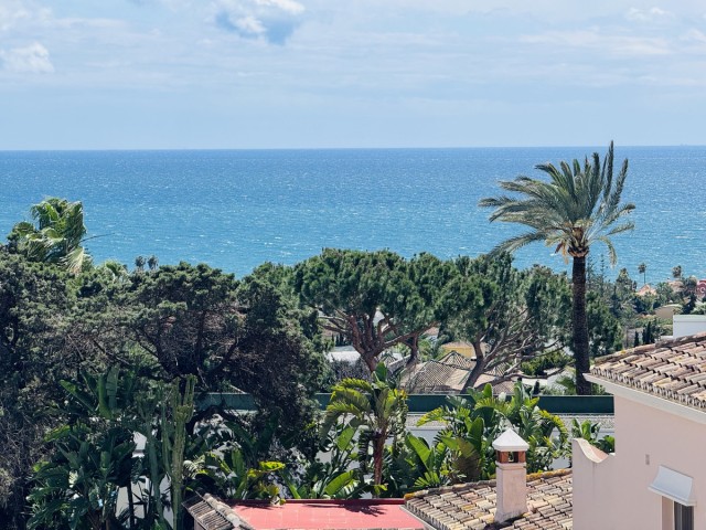 Villa avec 4 Chambres  à Elviria