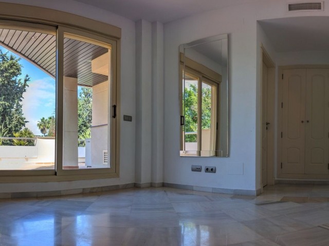 2 Bedrooms Apartment in Aloha