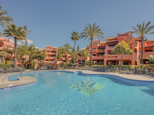 3 Sovrums Lägenhet i Estepona