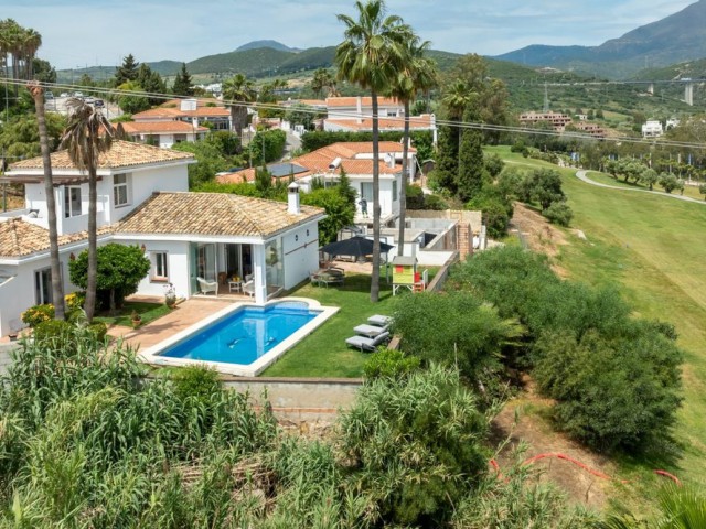 Villa avec 3 Chambres  à Estepona