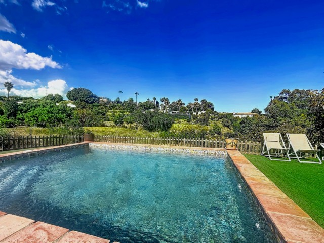 Villa avec 3 Chambres  à Estepona