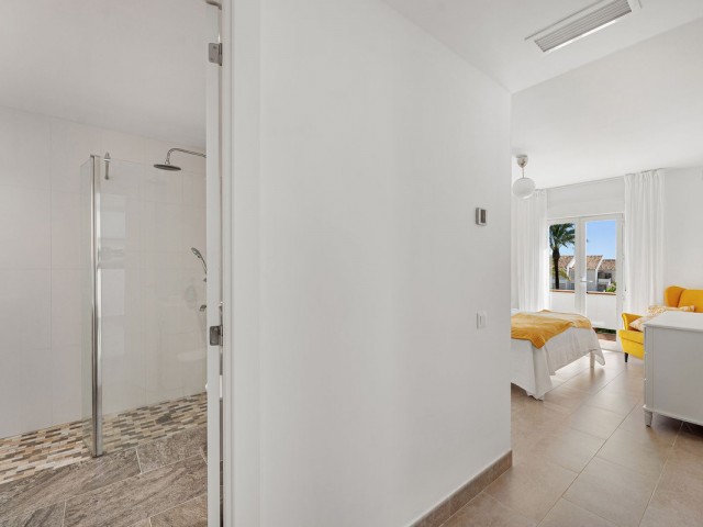2 Soveroms Leilighet i Nueva Andalucía