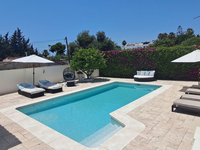 6 Bedrooms Villa in Marbella
