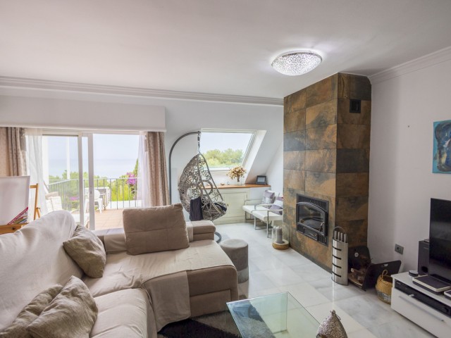 3 Bedrooms Townhouse in Estepona