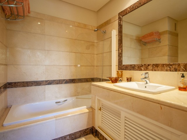Appartement avec 2 Chambres  à Bahía de Marbella