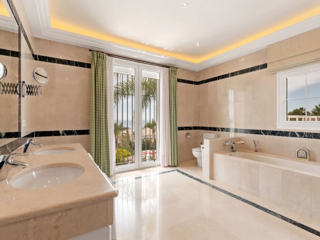 5 Bedrooms Villa in Sierra Blanca