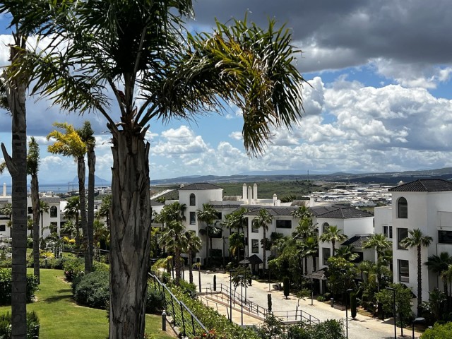 Apartamento con 2 Dormitorios  en Estepona
