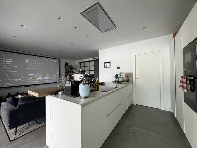 Apartamento con 2 Dormitorios  en Estepona