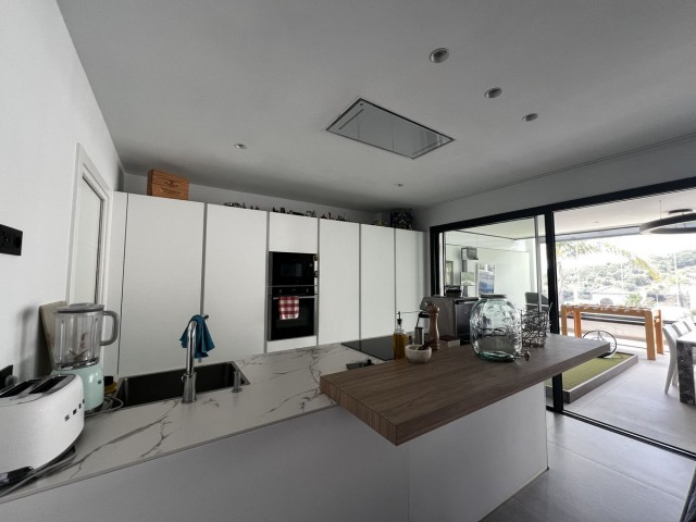 Apartamento con 2 Dormitorios  en Estepona