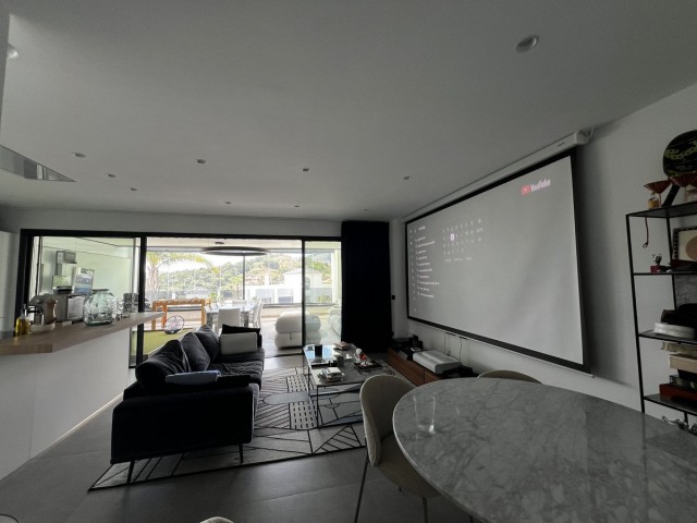 Apartamento con 2 Dormitorios  en Estepona