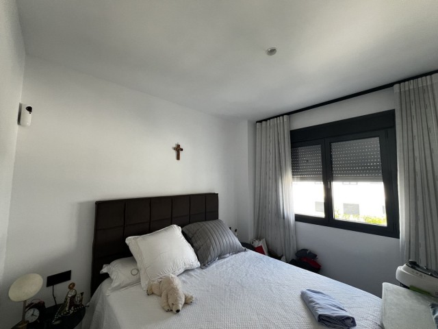 Apartamento con 2 Dormitorios  en Estepona