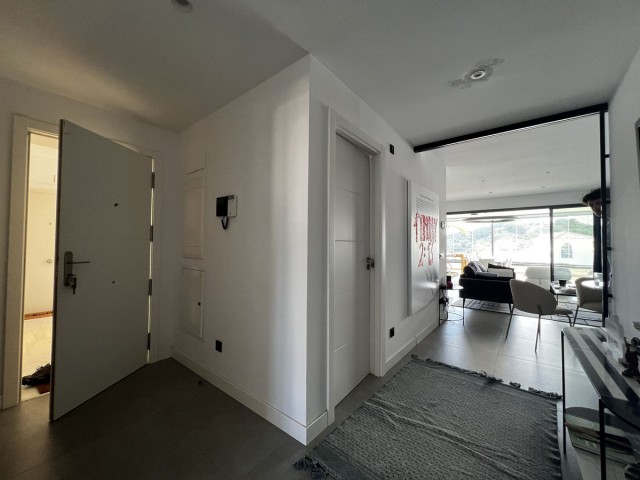 Apartamento con 2 Dormitorios  en Estepona