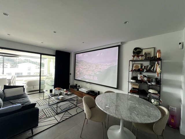 Apartamento con 2 Dormitorios  en Estepona