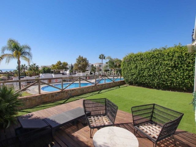 Maison mitoyenne avec 4 Chambres  à Marbella