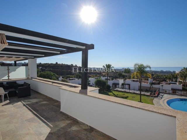 Maison mitoyenne avec 4 Chambres  à Marbella