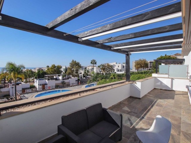 Maison mitoyenne avec 4 Chambres  à Marbella