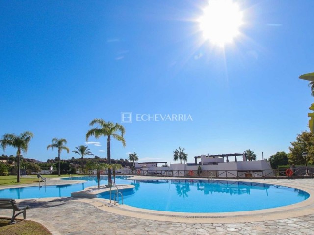 Maison mitoyenne avec 4 Chambres  à Marbella