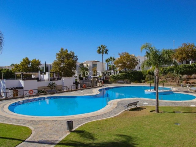 Maison mitoyenne avec 4 Chambres  à Marbella