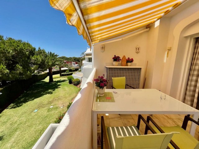 2 Bedrooms Apartment in Elviria
