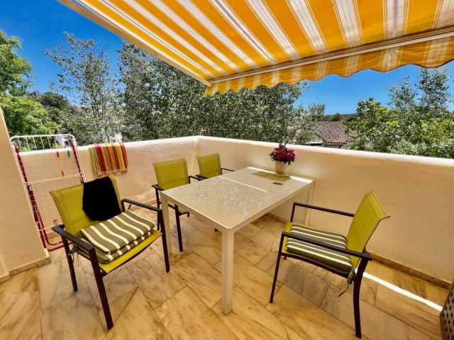 2 Bedrooms Apartment in Elviria
