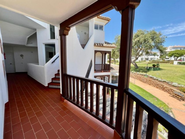 2 Bedrooms Apartment in Elviria