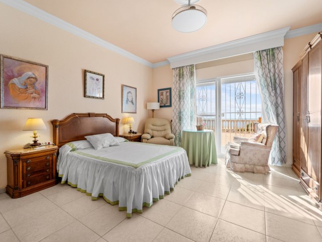 4 Bedrooms Villa in Benalmadena
