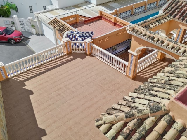 4 Bedrooms Villa in Benalmadena