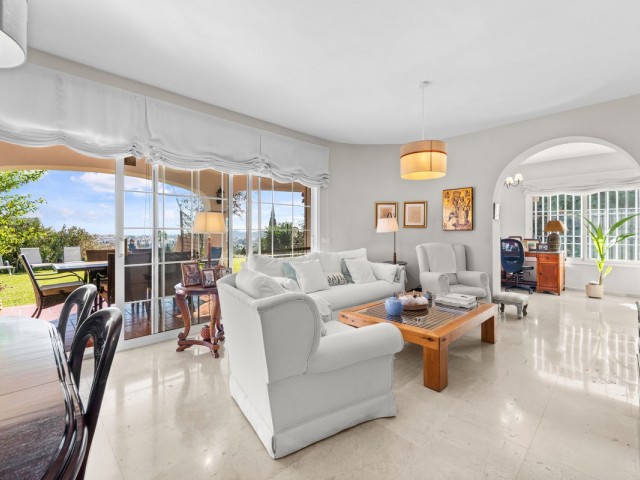 4 Bedrooms Villa in Mijas