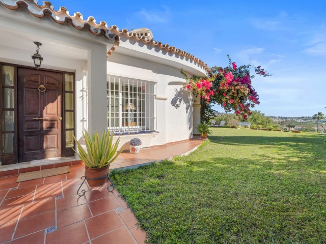 4 Bedrooms Villa in Mijas