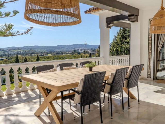 6 Bedrooms Villa in Mijas