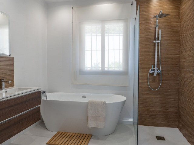 6 Bedrooms Villa in Mijas