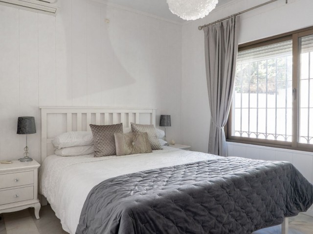 6 Bedrooms Villa in Mijas