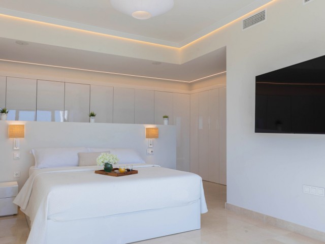 4 Bedrooms Villa in Benahavís