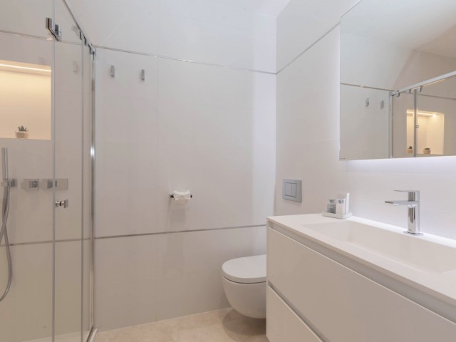 4 Bedrooms Villa in Benahavís