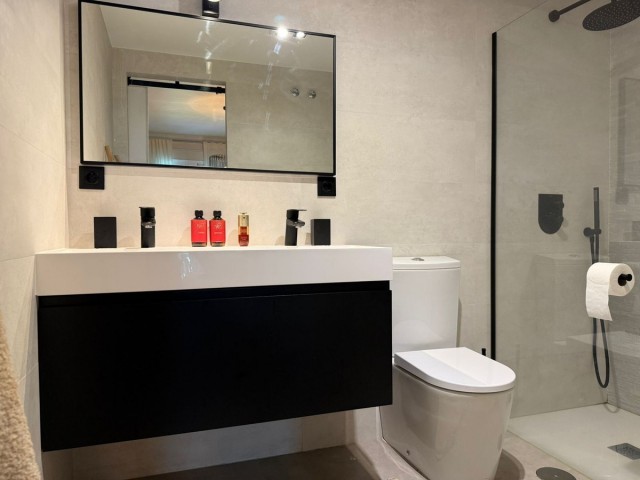 2 Bedrooms Apartment in Nueva Andalucía