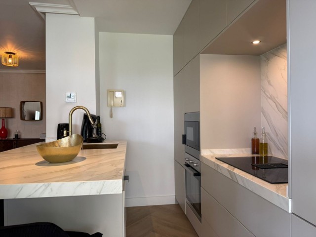 2 Bedrooms Apartment in Nueva Andalucía