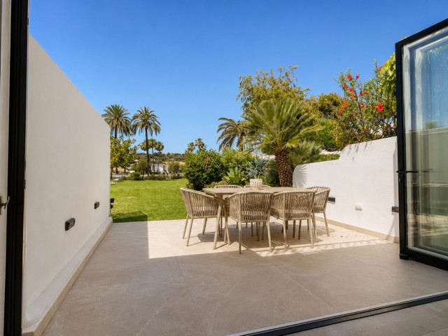 4 Bedrooms Townhouse in Nueva Andalucía