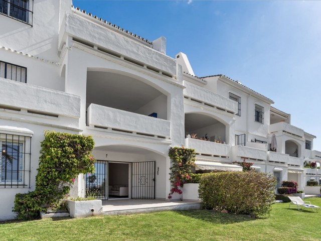 3 Bedrooms Apartment in Nueva Andalucía