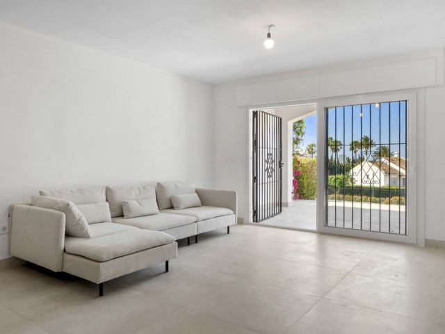 3 Bedrooms Apartment in Nueva Andalucía