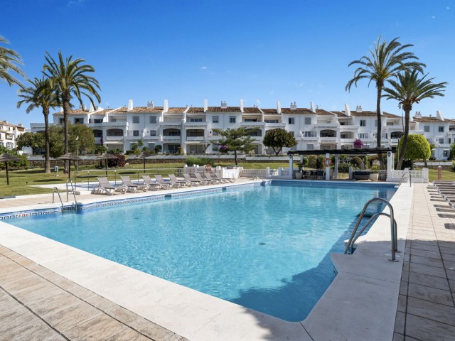 3 Bedrooms Apartment in Nueva Andalucía