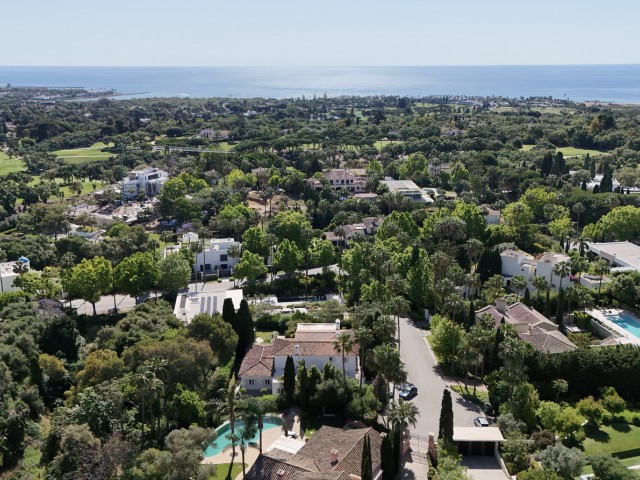 3 Bedrooms Villa in Sotogrande Costa