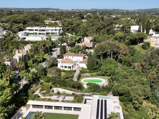 3 Bedrooms Villa in Sotogrande Costa